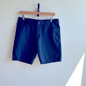 Merrell Navy Stretch Bermuda Women’s Shorts 95% Nylon size 8